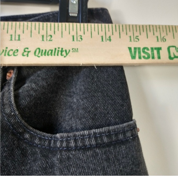 LEVI’S 551 Black Relaxed Tapered Leg Jeans - Picture 8 of 9